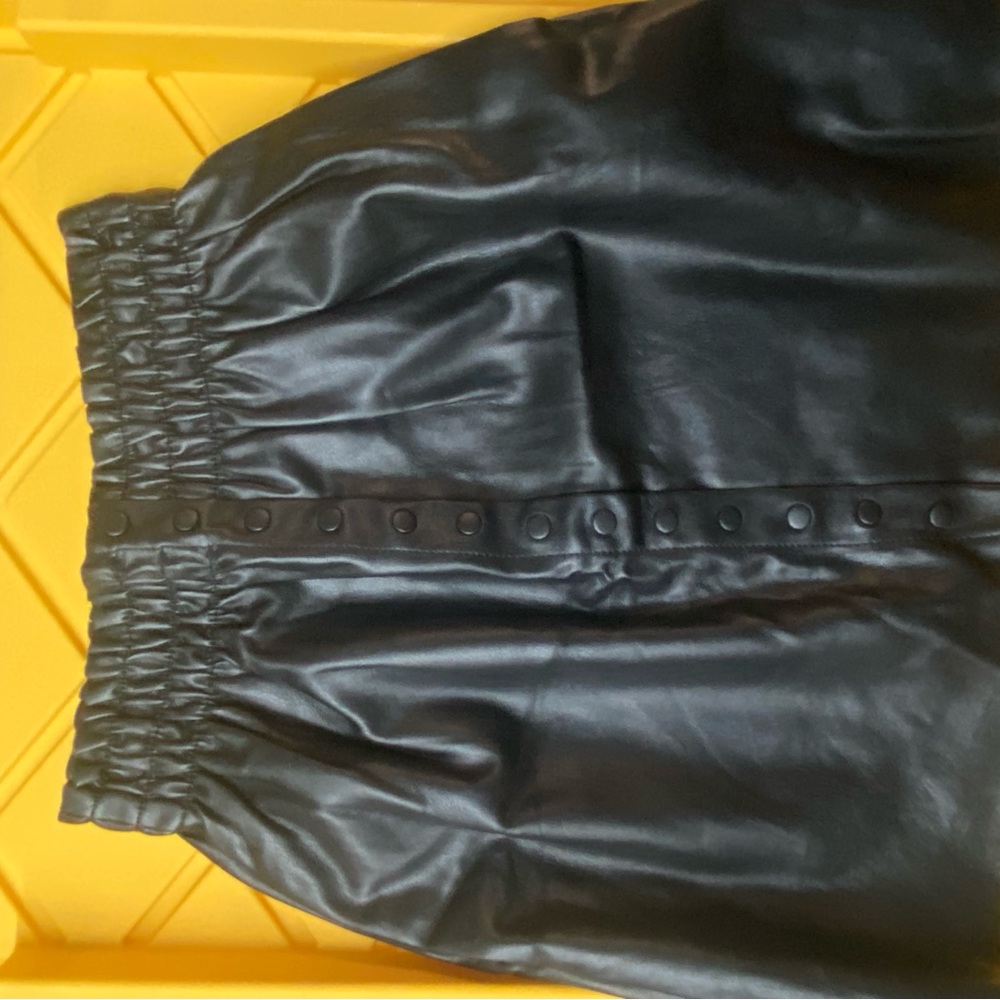 Leather skirt